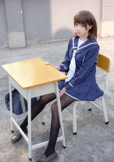 李彩谭在线_电影无删减版
