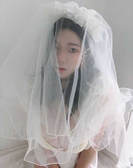 铁血战士大战异形2_BD英语完整视频观看