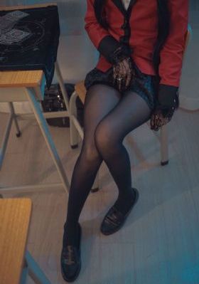 老头猛的挺进她莹莹的体导演是谁_HD超清在线观看